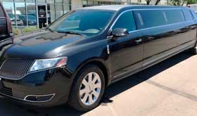 Lincoln Stretch Limo Black (7-9 Passengers)